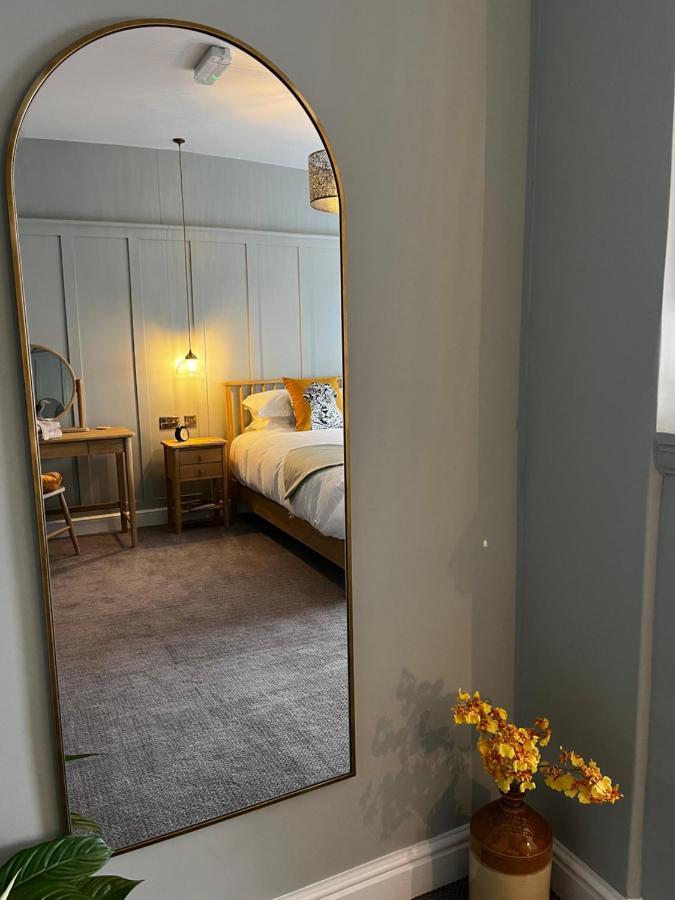 The Crown Pub And Hotel Manningtree Exteriér fotografie